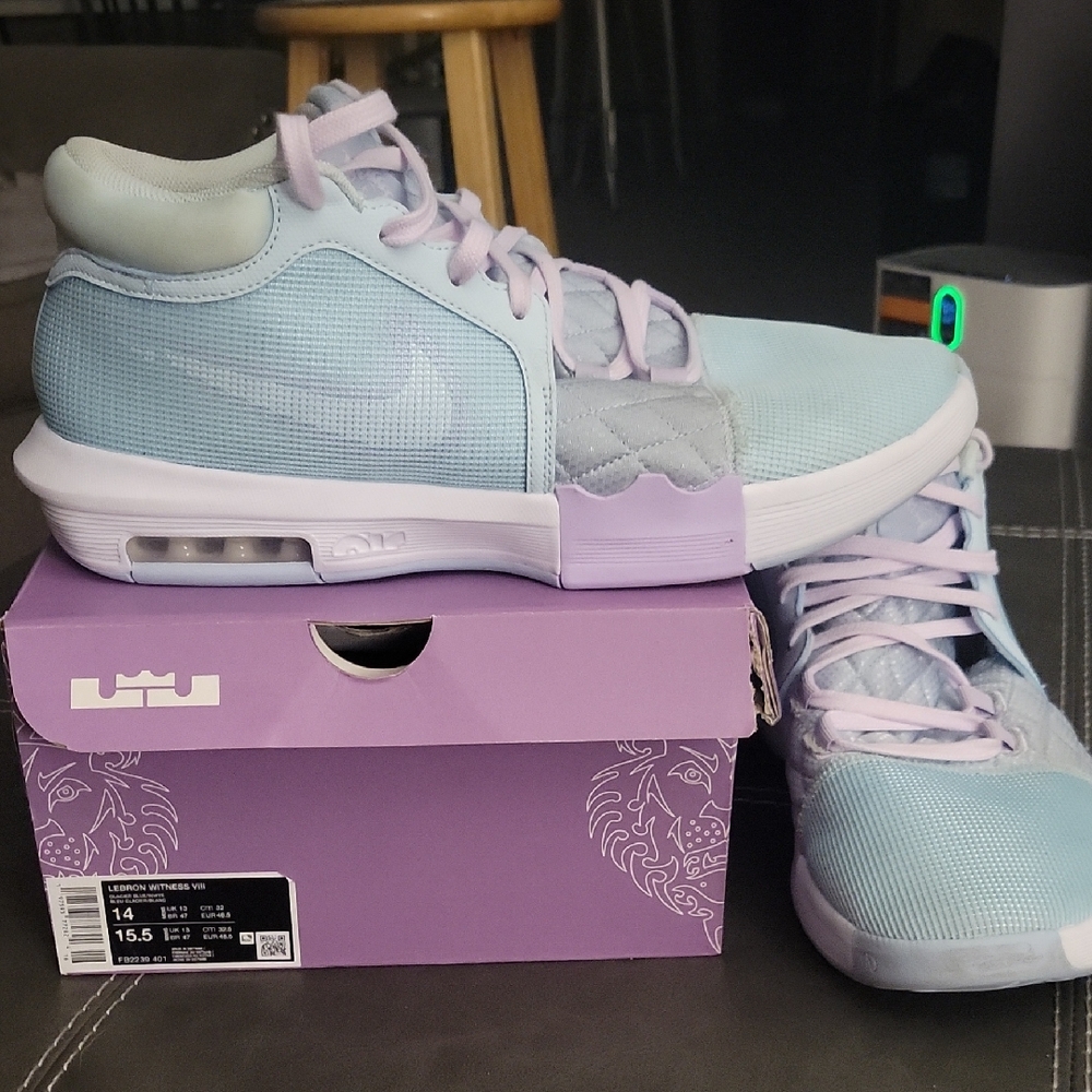Nike Lebron WITNESS VIII